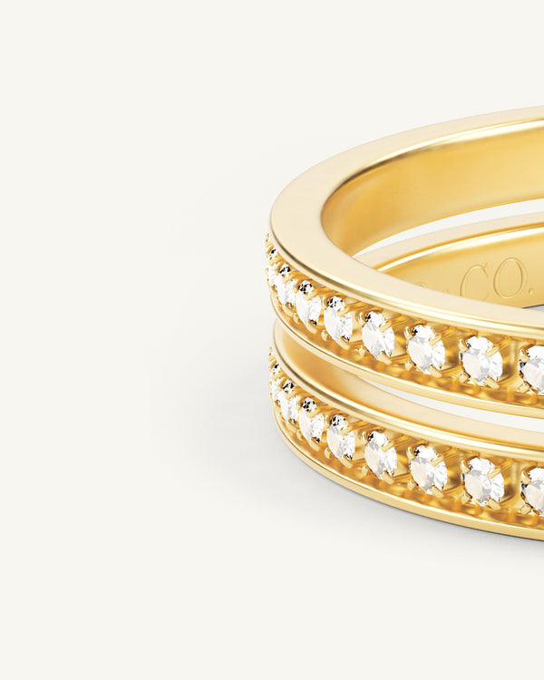 A Ring in 14k gold-plated stainless steel from Waldor & Co. The model is Dual Diamond Ring Polished.